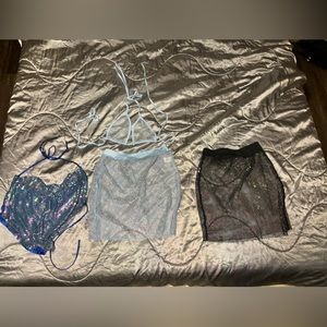 Sparkly halter top (OS)

Sparkly blue set (M)

Sparkly black skirt (M)